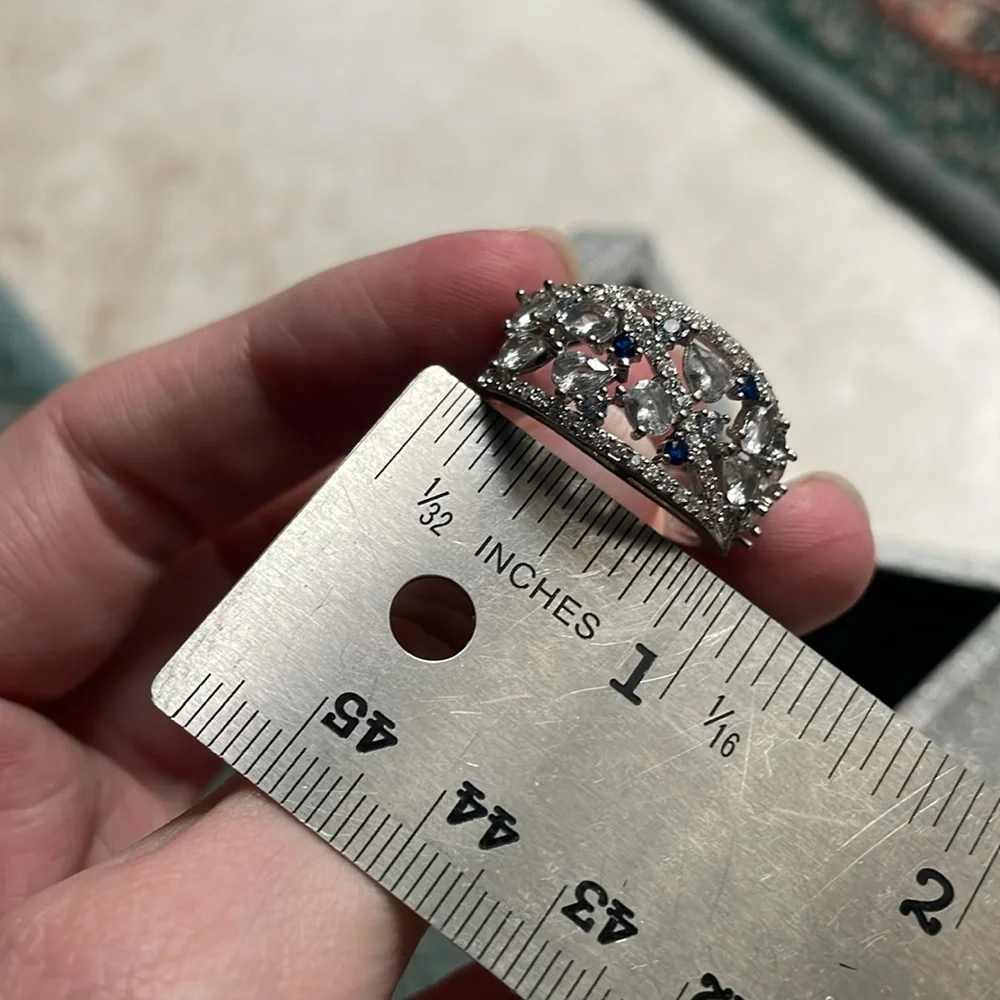 Elegant Silver and Blue Gemstone Ring - Picture 17 of 17
